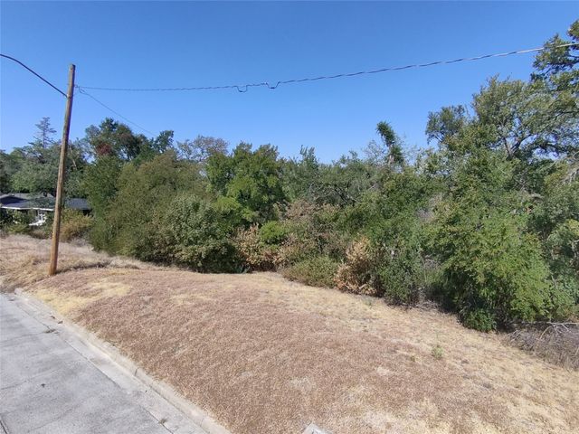 2117 Kingsdale Drive, Fort Worth, TX 76119