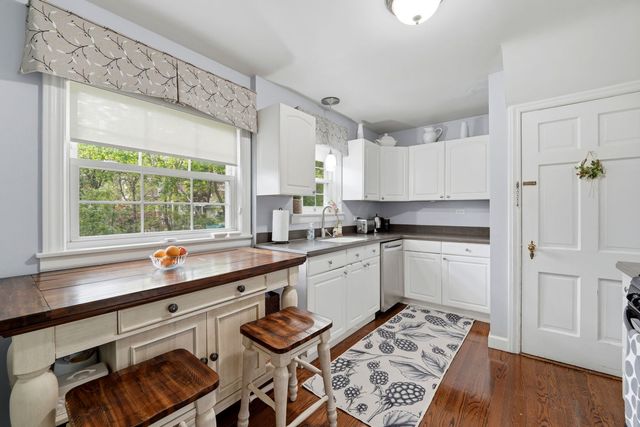 6822 N Kenton Avenue, Lincolnwood, IL 60712