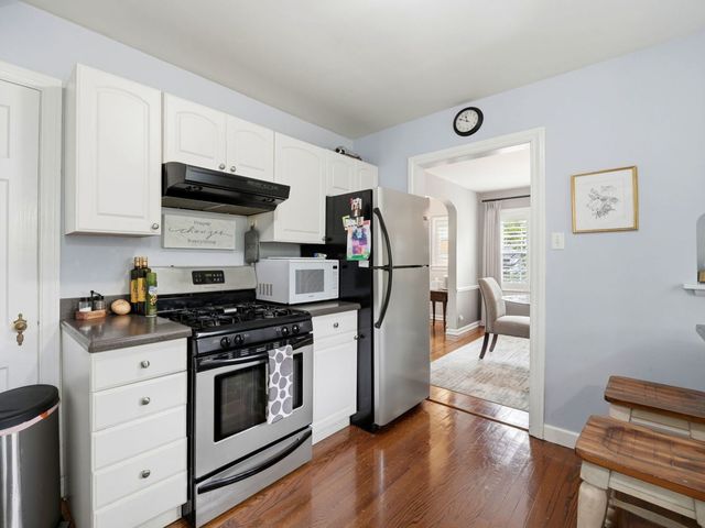6822 N Kenton Avenue, Lincolnwood, IL 60712