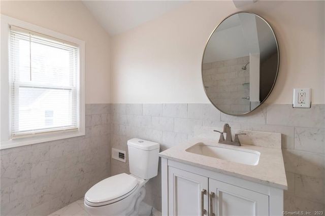 112 Thomas Street, West Hartford, CT 06119