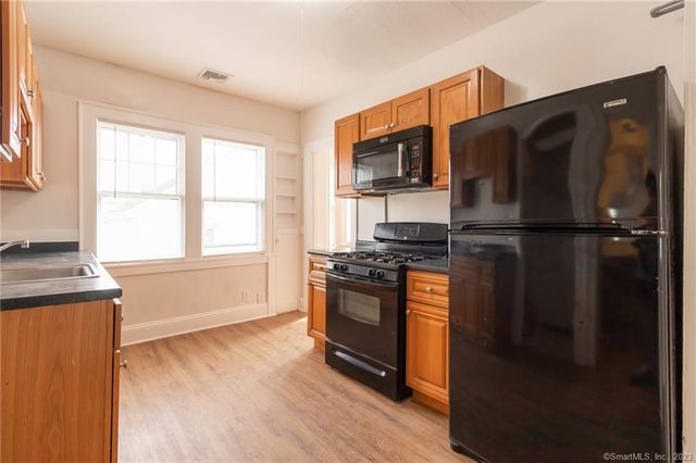 112 Thomas Street, West Hartford, CT 06119