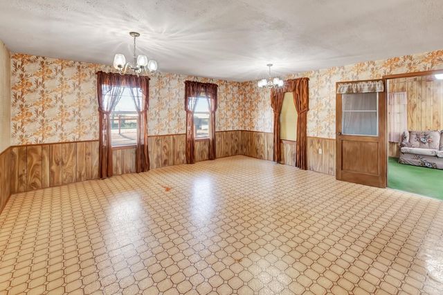 10957 N Us Highway 77, Schulenburg, TX 78956