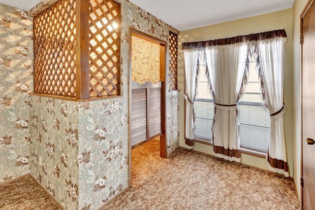 10957 N Us Highway 77, Schulenburg, TX 78956