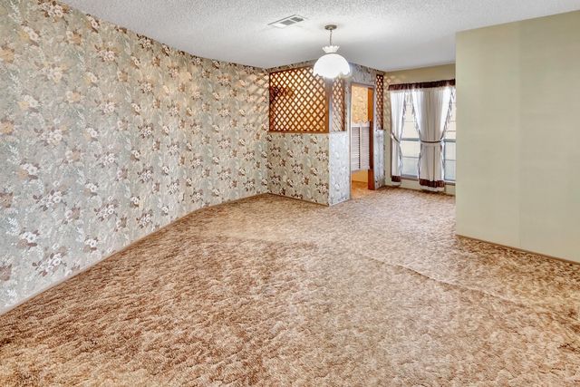 10957 N Us Highway 77, Schulenburg, TX 78956