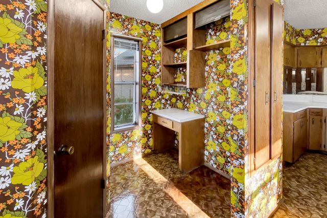 10957 N Us Highway 77, Schulenburg, TX 78956