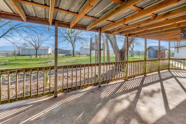 10957 N Us Highway 77, Schulenburg, TX 78956