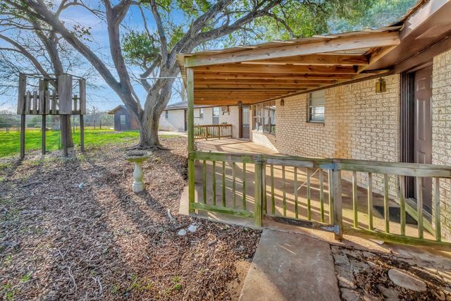 10957 N Us Highway 77, Schulenburg, TX 78956