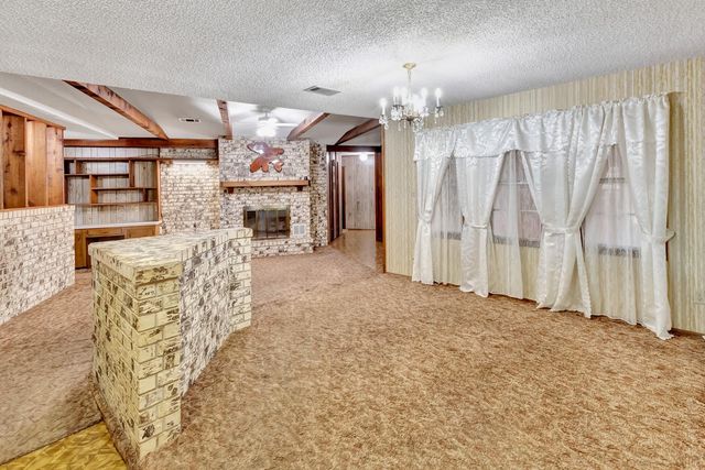 10957 N Us Highway 77, Schulenburg, TX 78956