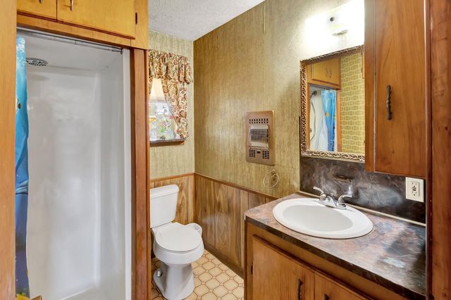 10957 N Us Highway 77, Schulenburg, TX 78956