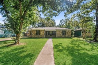 1224 N San Jacinto Street, Conroe, TX 77301