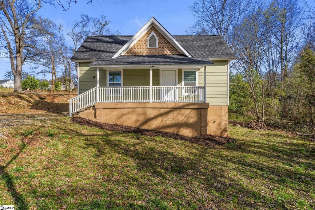 143 Skyuka Street, Drayton, SC 29333