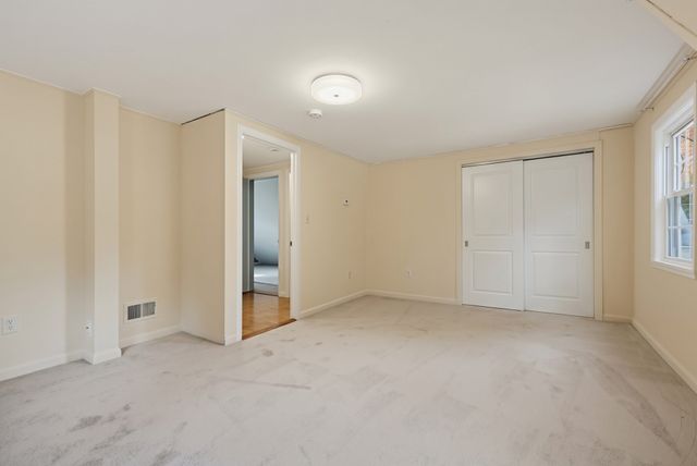 62 Alandale Pkwy, Norwood, MA 02062