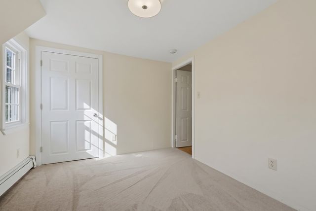 62 Alandale Pkwy, Norwood, MA 02062