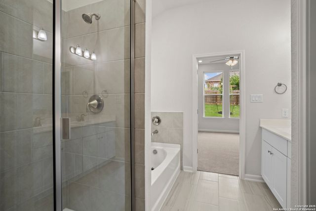 6807 Comanche Band, San Antonio, TX 78233