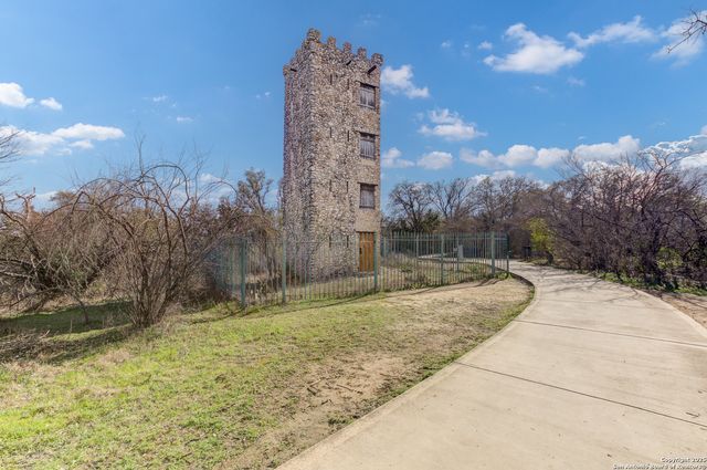 6807 Comanche Band, San Antonio, TX 78233