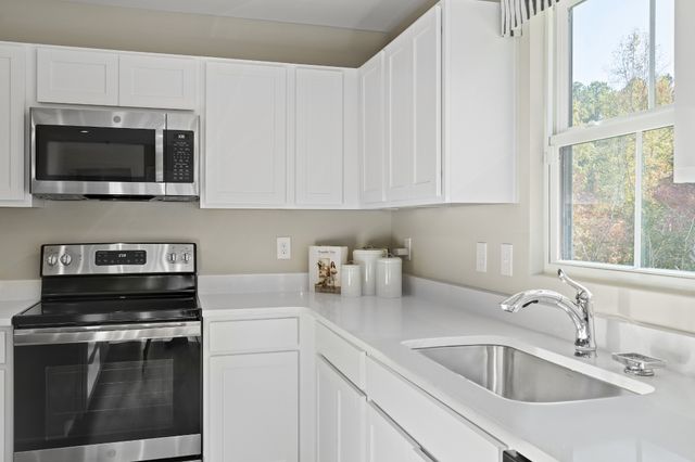 425 Audusson Dr, Antioch, TN 37013
