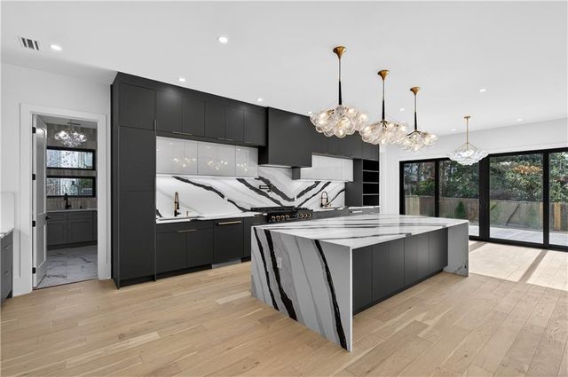 1343 Merry NE Lane, Atlanta, GA 30329