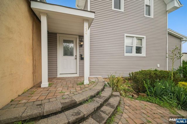 534 Durie Avenue 3, Closter, NJ 07624