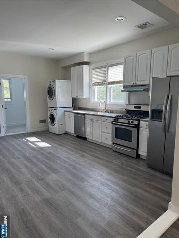 534 Durie Avenue 3, Closter, NJ 07624