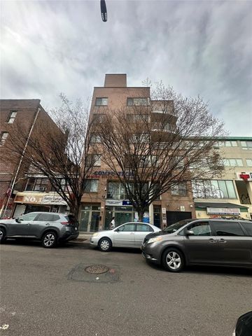 40-24 76 Street 3B, Elmhurst, NY 11373