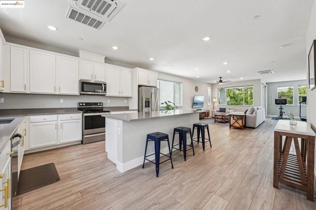 640 Martin Mariner, Alameda, CA 94501