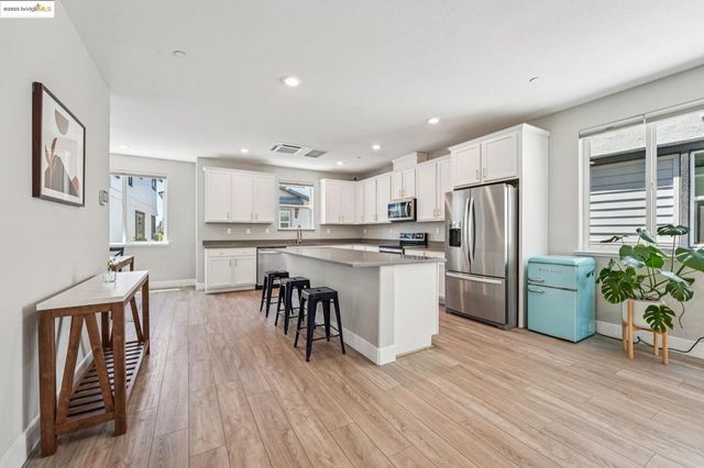 640 Martin Mariner, Alameda, CA 94501