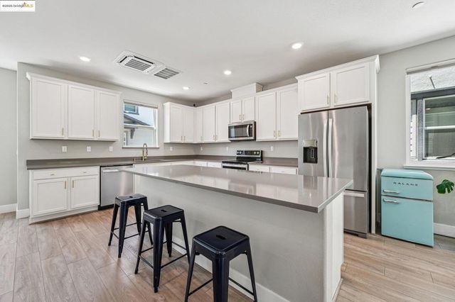 640 Martin Mariner, Alameda, CA 94501