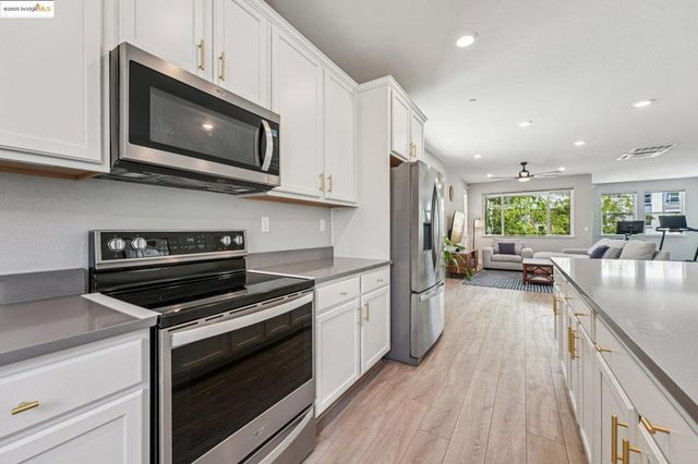 640 Martin Mariner, Alameda, CA 94501