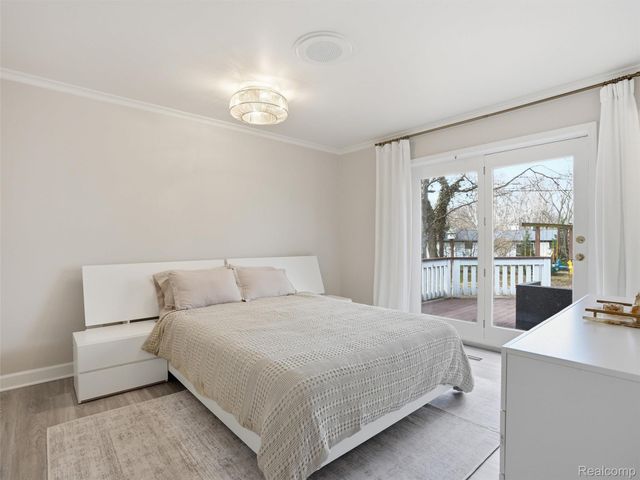 1690 Ledbury Drive, Bloomfield Hills, MI 48304