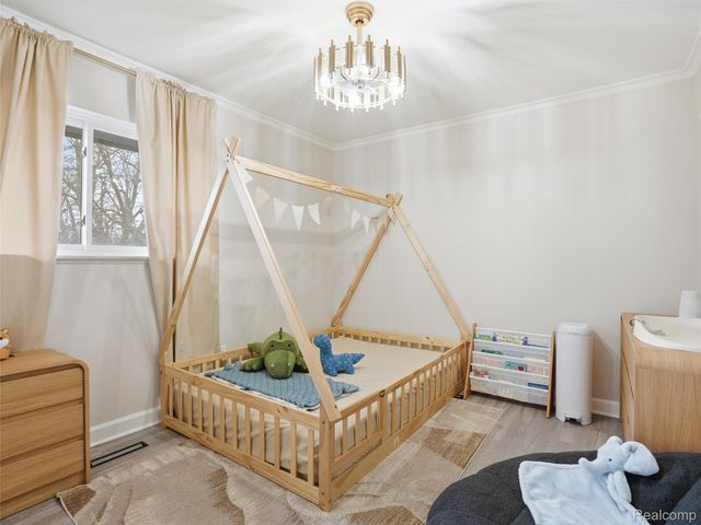 1690 Ledbury Drive, Bloomfield Hills, MI 48304