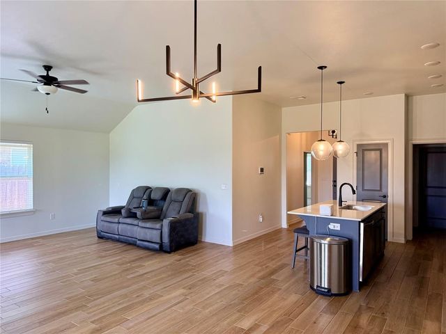 11020 SW 34th Terrace, Yukon, OK 73099