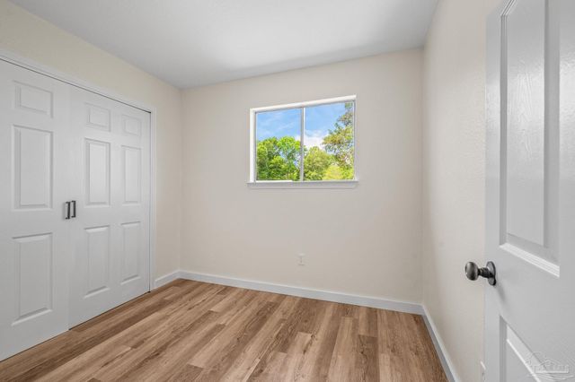 6998 Cosmos St, Milton, FL 32570