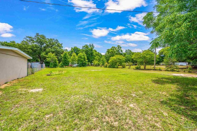 6998 Cosmos St, Milton, FL 32570