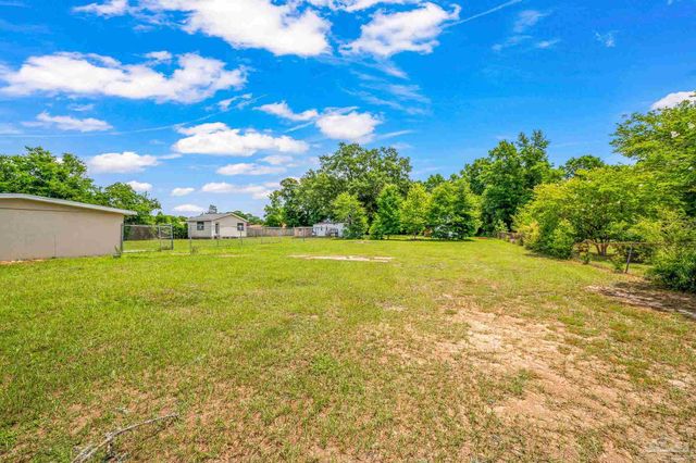 6998 Cosmos St, Milton, FL 32570