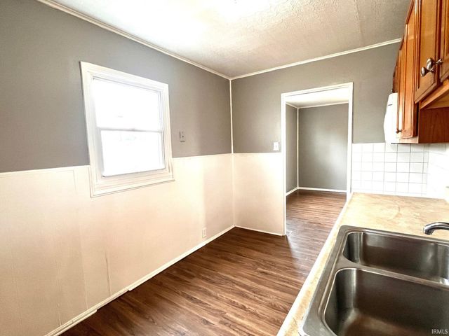 1407 Waggoner Avenue, Evansville, IN 47714