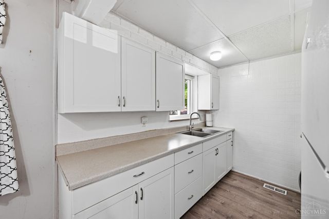 5719 Kiefer Court, Cincinnati, OH 45224