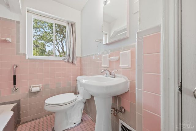 5719 Kiefer Court, Cincinnati, OH 45224