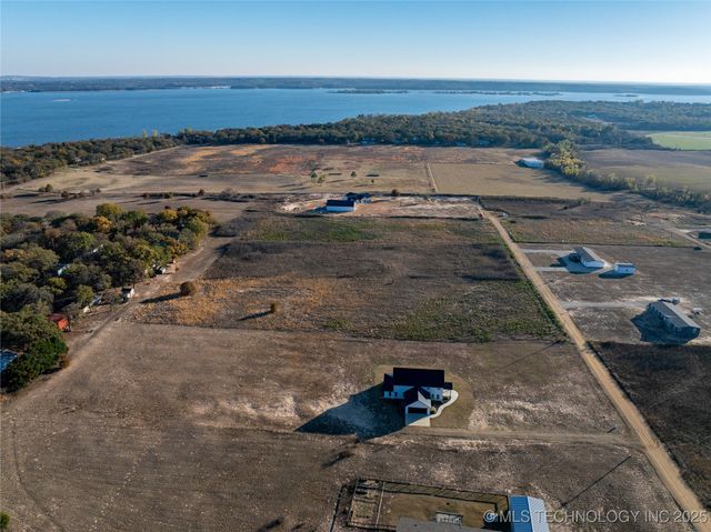 004 Lago Vista Lane, Kingston, OK 73439