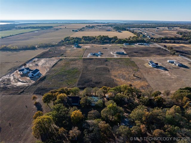 004 Lago Vista Lane, Kingston, OK 73439