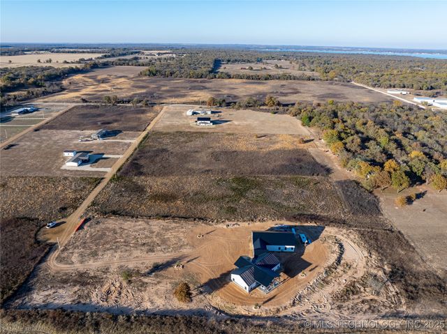 004 Lago Vista Lane, Kingston, OK 73439