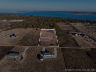 004 Lago Vista Lane, Kingston, OK 73439