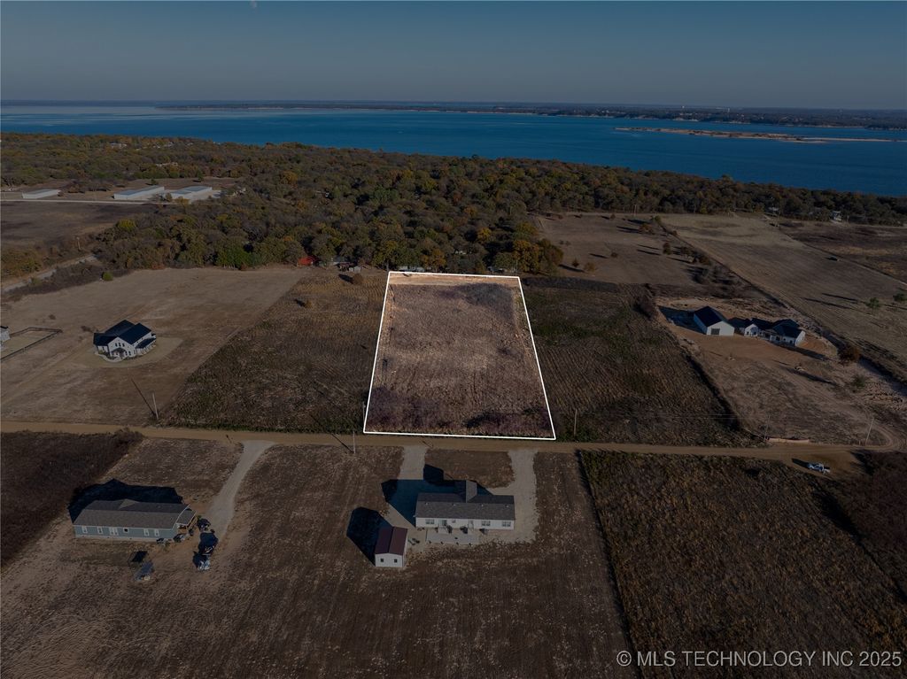 004 Lago Vista Lane, Kingston, OK 73439