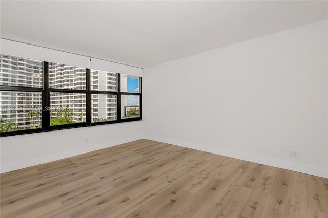 2500 Parkview Dr 821, Hallandale Beach, FL 33009