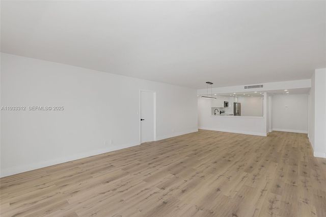 2500 Parkview Dr 821, Hallandale Beach, FL 33009