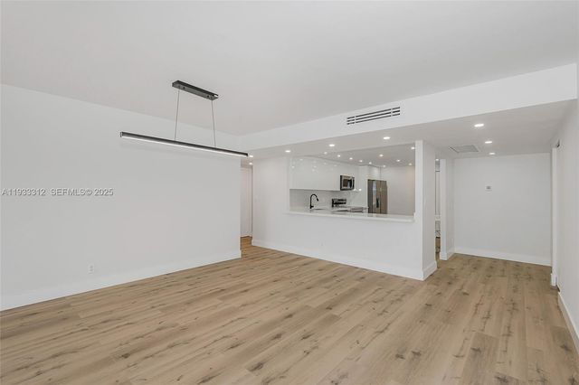 2500 Parkview Dr 821, Hallandale Beach, FL 33009