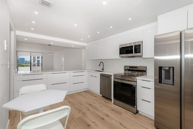 2500 Parkview Dr 821, Hallandale Beach, FL 33009