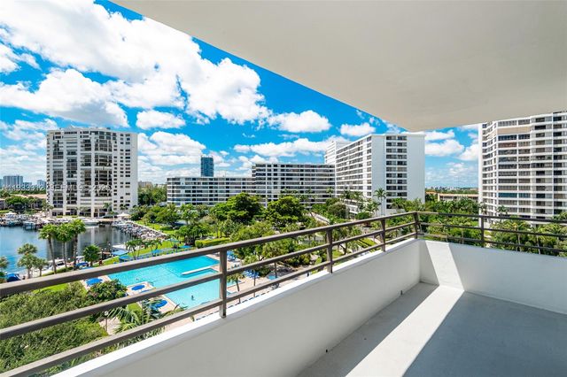 2500 Parkview Dr 821, Hallandale Beach, FL 33009