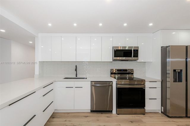 2500 Parkview Dr 821, Hallandale Beach, FL 33009