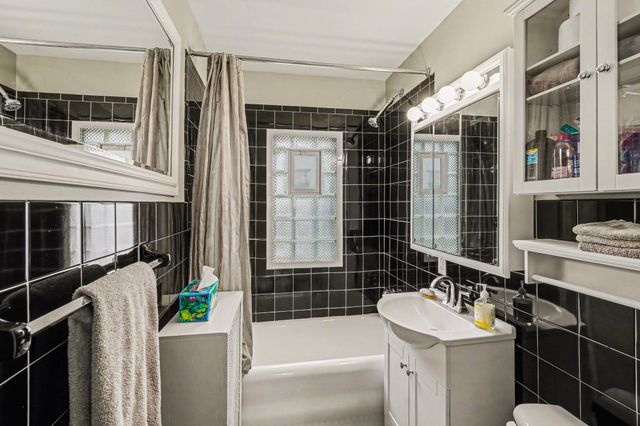 1234 Berkeley Avenue, Saint Paul, MN 55105