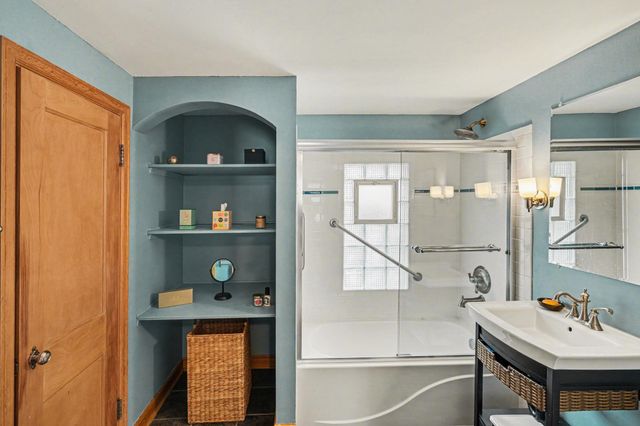 1234 Berkeley Avenue, Saint Paul, MN 55105